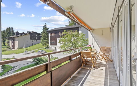 Nr.43 Haus Sotmirana: Pianta, Proprietà, Legna, Cielo, Nube, Architettura, Immobiliare, Casa, Urban Design, Finestra