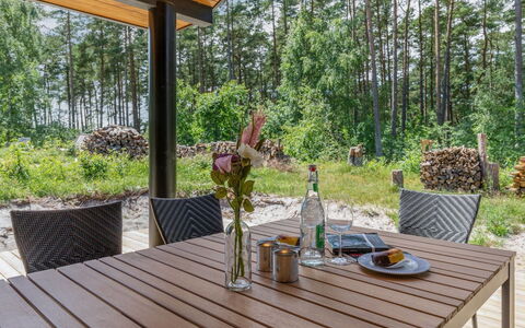 Anarosa - 200M from the Sea: Legna, Mobilia, Sedia, Mobili Da Esterno, Eco Hotel, Edifici Giardino, Tavolo Esterno, Latifoglie, Giardino, Shade