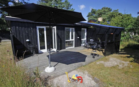 Talvikki - 250M from the Sea: Legna, Mobilia, Appartamento, Camera, Soffitto, Color Legno, Sedia, Latifoglie, Vernice, Legname