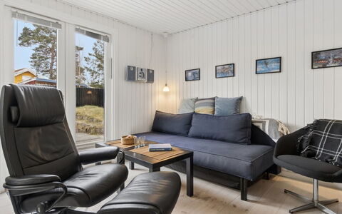 Talvikki - 250M from the Sea: Legna, Mobilia, Appartamento, Camera, Soffitto, Color Legno, Sedia, Latifoglie, Vernice, Legname