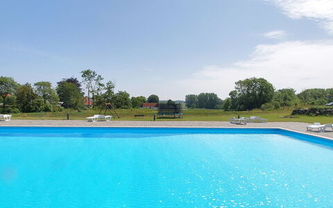 Valio - 6Km from the Sea: Legna, Mobilia, Appartamento, Camera, Soffitto, Color Legno, Sedia, Latifoglie, Vernice, Legname