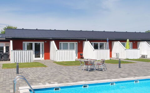 Valio - 6Km from the Sea: Legna, Mobilia, Appartamento, Camera, Soffitto, Color Legno, Sedia, Latifoglie, Vernice, Legname