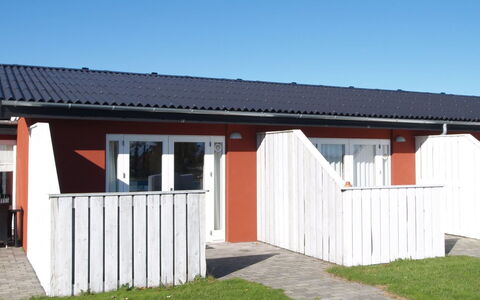 Valio - 6Km from the Sea: Legna, Mobilia, Appartamento, Camera, Soffitto, Color Legno, Sedia, Latifoglie, Vernice, Legname