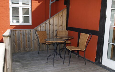 Lutz - 6Km from the Sea: Legna, Mobilia, Appartamento, Camera, Soffitto, Color Legno, Sedia, Latifoglie, Vernice, Legname