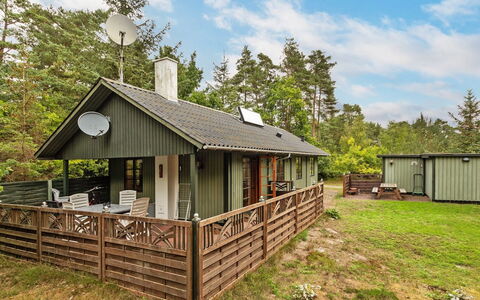 Milrid - 800M from the Sea: Legna, Casa, Villetta, Casa, Tetto, Area Rurale, Raccordo, Log Cabin, Edifici Giardino, Latifoglie