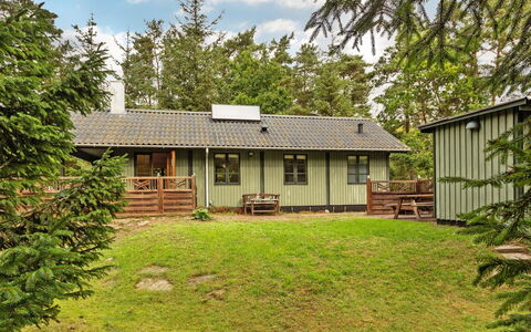Milrid - 800M from the Sea: Legna, Casa, Villetta, Casa, Tetto, Area Rurale, Raccordo, Log Cabin, Edifici Giardino, Latifoglie