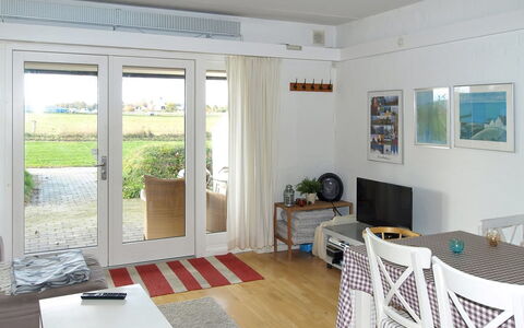 Thorke - 5Km from the Sea: Tetto, Casa, Porta, Villetta, Shade, Raccordo, Cortile, Estate, Backyard