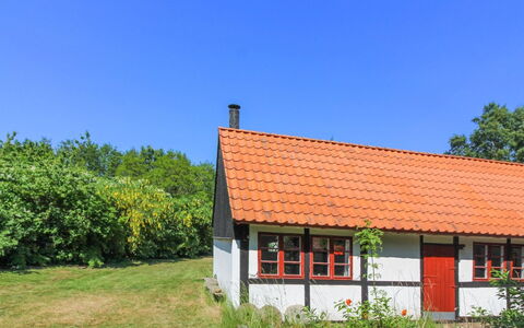 Viggo - 300M from the Sea: Legna, Casa, Villetta, Casa, Tetto, Area Rurale, Raccordo, Log Cabin, Edifici Giardino, Latifoglie