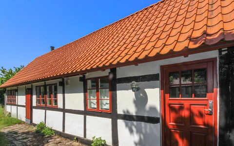 Viggo - 300M from the Sea: Legna, Casa, Villetta, Casa, Tetto, Area Rurale, Raccordo, Log Cabin, Edifici Giardino, Latifoglie