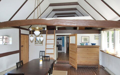 Viggo - 300M from the Sea: Legna, Casa, Villetta, Casa, Tetto, Area Rurale, Raccordo, Log Cabin, Edifici Giardino, Latifoglie