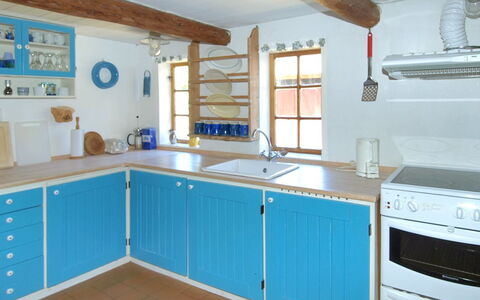 Viggo - 300M from the Sea: Legna, Casa, Villetta, Casa, Tetto, Area Rurale, Raccordo, Log Cabin, Edifici Giardino, Latifoglie
