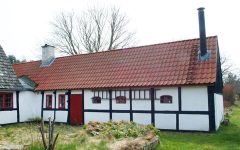 Viggo - 300M from the Sea: Legna, Casa, Villetta, Casa, Tetto, Area Rurale, Raccordo, Log Cabin, Edifici Giardino, Latifoglie