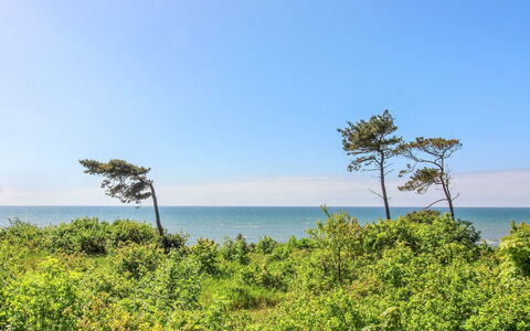 Benna - 120M from the Sea: Cielo, Blu, Verde, Vegetazione, Orizzonte, Paesaggio Naturale, Estate, Mare, Ecoregione, Comunita 'Impianto