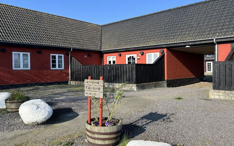Gisella - 6Km from the Sea: Legna, Casa, Villetta, Casa, Tetto, Area Rurale, Raccordo, Log Cabin, Edifici Giardino, Latifoglie