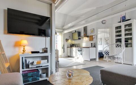 Gisella - 6Km from the Sea: Legna, Casa, Villetta, Casa, Tetto, Area Rurale, Raccordo, Log Cabin, Edifici Giardino, Latifoglie