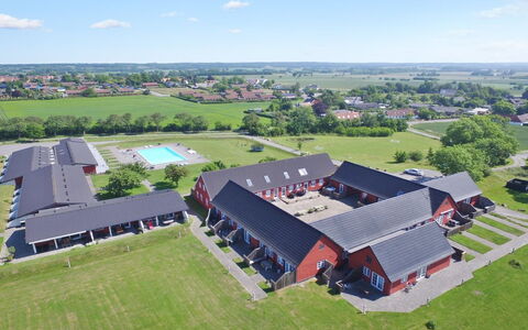 Gisella - 6Km from the Sea: Legna, Casa, Villetta, Casa, Tetto, Area Rurale, Raccordo, Log Cabin, Edifici Giardino, Latifoglie