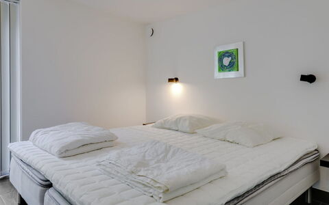 Elza - 800M from the Sea: Interior Design, Parete, Letto, Camera Da Letto, Mobilia, Pavimento, Pavimentazione, Soffitto, Legna, Camera