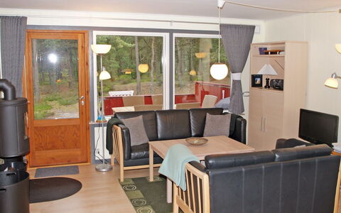 Apelone - 300M from the Sea: Legna, Casa, Villetta, Casa, Tetto, Area Rurale, Raccordo, Log Cabin, Edifici Giardino, Latifoglie