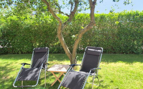 Ødmar - 400M from the Sea: Mobilia, Mobili Da Esterno, Sedia, Sedia Pieghevole, Shade, Tempo Libero, Lettino, Giardino, Bracciolo, Prato