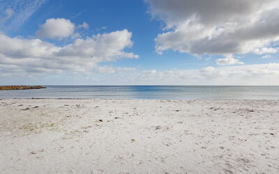 Elisabeth - 400M from the Sea