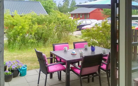 Alde - 300M from the Sea: Mobilia, Sedia, Tavolo, Mobili Da Esterno, Tavolo Esterno, Cucina & Sala Da Pranzo Tavolo, Giardino, Shade, Cortile, Tavolino Da Caffè