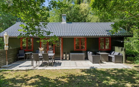 Blakke - 250M from the Sea: Villetta, Casa, Casa, Edifici Giardino, Giardino, Shade, Cortile, Log Cabin, Backyard, Raccordo