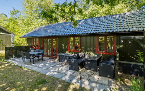 Blakke - 250M from the Sea: Villetta, Giardino, Shade, Edifici Giardino, Cortile, Backyard, Landscaping, Agriturismo, Raccordo, Log Cabin