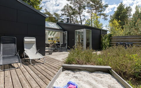 Muriel - 150M from the Sea: Legna, Casa, Villetta, Casa, Tetto, Area Rurale, Raccordo, Log Cabin, Edifici Giardino, Latifoglie
