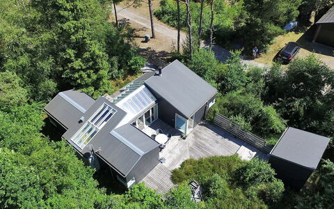 Muriel - 150M from the Sea: Legna, Casa, Villetta, Casa, Tetto, Area Rurale, Raccordo, Log Cabin, Edifici Giardino, Latifoglie
