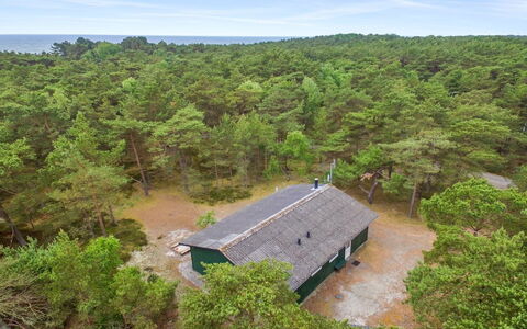 Michel - 300M from the Sea: Legna, Casa, Villetta, Casa, Tetto, Area Rurale, Raccordo, Log Cabin, Edifici Giardino, Latifoglie