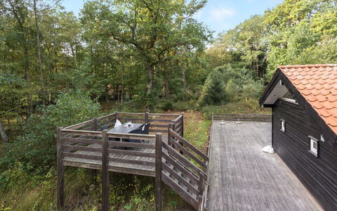 Fastulf - 300M from the Sea: Erba, Legna, Area Rurale, Arbusto, Villetta, Tetto, Plain, Lotto, Casa, Groundcover