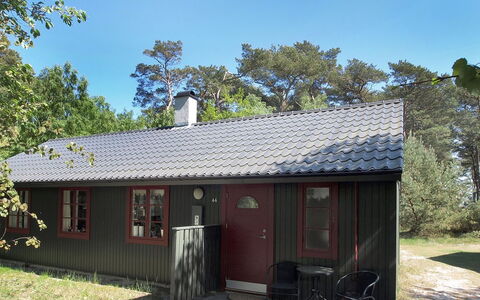 Tom - 125M from the Sea: Legna, Casa, Villetta, Casa, Tetto, Area Rurale, Raccordo, Log Cabin, Edifici Giardino, Latifoglie