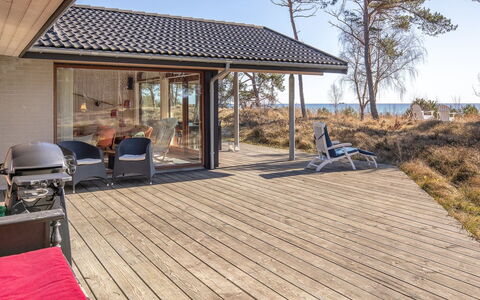 Unto - 25M from the Sea: Legna, Casa, Villetta, Casa, Tetto, Area Rurale, Raccordo, Log Cabin, Edifici Giardino, Latifoglie