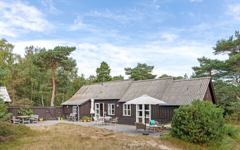 Læff - 50M from the Sea: Legna, Casa, Villetta, Casa, Tetto, Area Rurale, Raccordo, Log Cabin, Edifici Giardino, Latifoglie