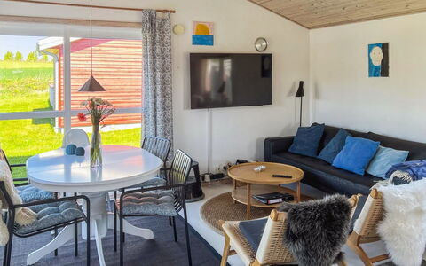 Carlie - 2.8Km from the Sea: Legna, Casa, Villetta, Casa, Tetto, Area Rurale, Raccordo, Log Cabin, Edifici Giardino, Latifoglie
