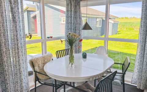 Carlie - 2.8Km from the Sea: Legna, Casa, Villetta, Casa, Tetto, Area Rurale, Raccordo, Log Cabin, Edifici Giardino, Latifoglie