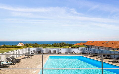 Ayk - 400M from the Sea: Tetto, Casa, Lotto, Casa, Villetta, Estate, Edifici Giardino, Shade, Log Cabin, Landscaping