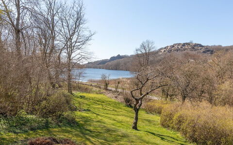 Anina - 400M from the Sea: Legna, Casa, Villetta, Casa, Tetto, Area Rurale, Raccordo, Log Cabin, Edifici Giardino, Latifoglie