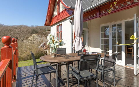Anina - 400M from the Sea: Legna, Casa, Villetta, Casa, Tetto, Area Rurale, Raccordo, Log Cabin, Edifici Giardino, Latifoglie