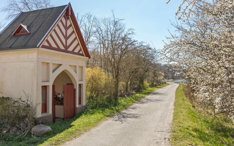 Anina - 400M from the Sea: Legna, Casa, Villetta, Casa, Tetto, Area Rurale, Raccordo, Log Cabin, Edifici Giardino, Latifoglie