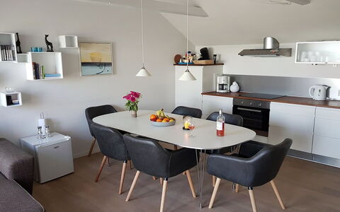 Thorsten - 500M from the Sea: Legna, Casa, Villetta, Casa, Tetto, Area Rurale, Raccordo, Log Cabin, Edifici Giardino, Latifoglie