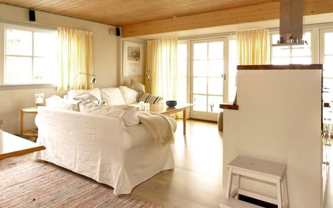 Iikka - 300M from the Sea: Legna, Casa, Villetta, Casa, Tetto, Area Rurale, Raccordo, Log Cabin, Edifici Giardino, Latifoglie