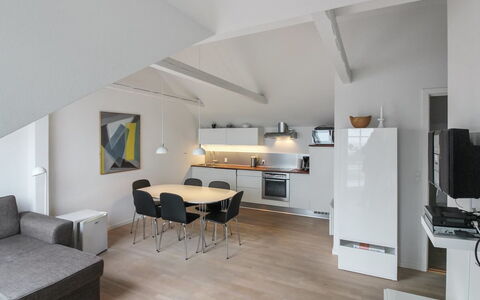 Hertha - 500M from the Sea: Legna, Casa, Villetta, Casa, Tetto, Area Rurale, Raccordo, Log Cabin, Edifici Giardino, Latifoglie