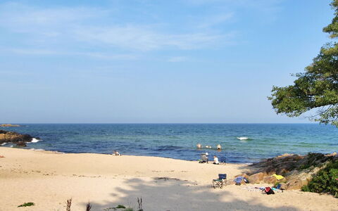 Seba - 500M from the Sea: Legna, Casa, Villetta, Casa, Tetto, Area Rurale, Raccordo, Log Cabin, Edifici Giardino, Latifoglie