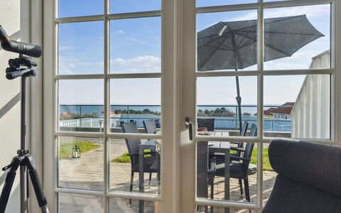 Seba - 500M from the Sea: Legna, Casa, Villetta, Casa, Tetto, Area Rurale, Raccordo, Log Cabin, Edifici Giardino, Latifoglie