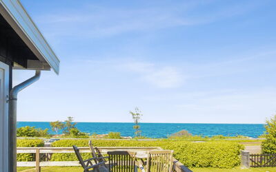 Fabine - 50M from the Sea
