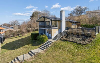Takenya - 400M from the Sea