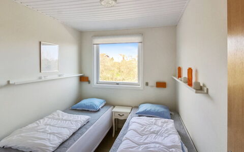 Ebertina - 500M from the Sea: Parete, Camera Da Letto, Pavimento, Letto, Telaio Del Letto, Soffitto, Bedding, Lenzuolo, Dormitorio, Materasso