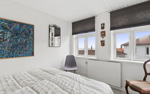 Alea - 200M from the Sea: Camera Da Letto, Letto, Interior Design, Legna, Pavimento, Soffitto, Pavimentazione, Mobilia, Bedding, Lenzuolo