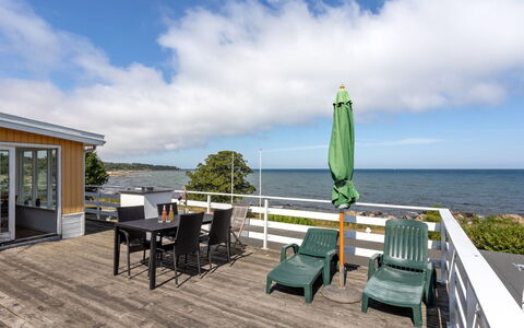 Alija - 50M from the Sea: Legna, Casa, Villetta, Casa, Tetto, Area Rurale, Raccordo, Log Cabin, Edifici Giardino, Latifoglie